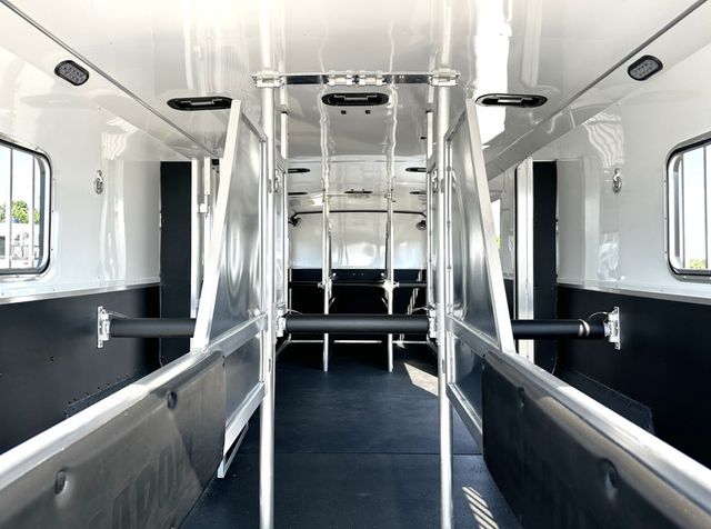 2026 Shadow 6 Horse Head to Head with King Tack & Side Ramp  - 22931575 - 9