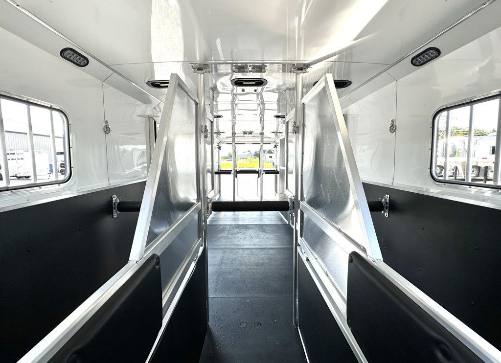 2026 Shadow 6 Horse Head to Head with King Tack & Side Ramp  - 22931575 - 10