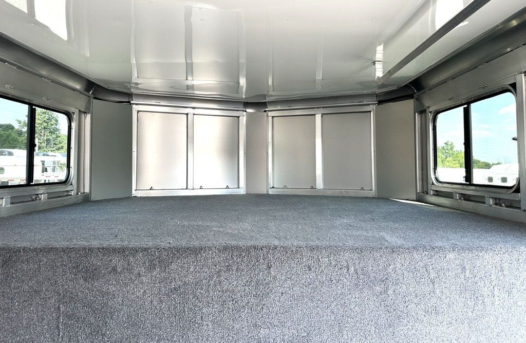 2026 Shadow 6 Horse Head to Head with King Tack & Side Ramp  - 22931575 - 12