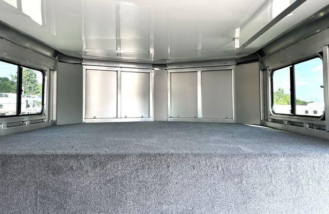 2026 Shadow 6 Horse Head to Head with King Tack & Side Ramp  - 22931575 - 12