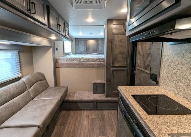 2026 Shadow 8 Pen Low Pro w/ 9' Living Quarters  - 22954111 - 13