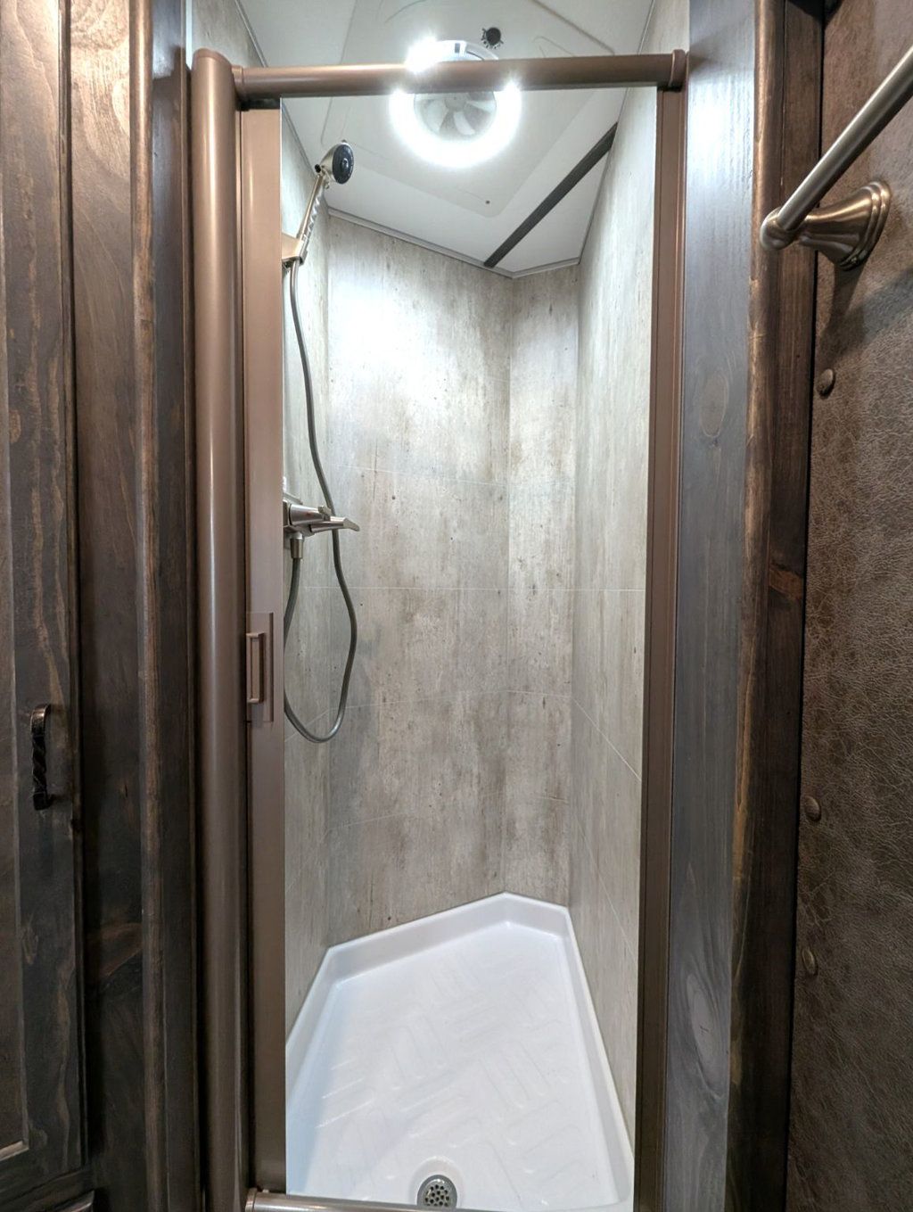 2026 Shadow 8 Pen Low Pro w/ 9' Living Quarters  - 22954111 - 18