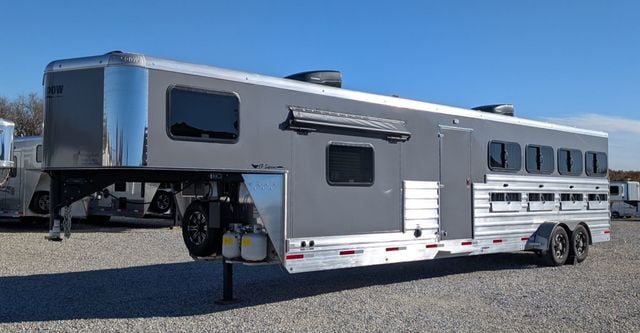 2026 Shadow 8 Pen Low Pro w/ 9' Living Quarters  - 22954111 - 4