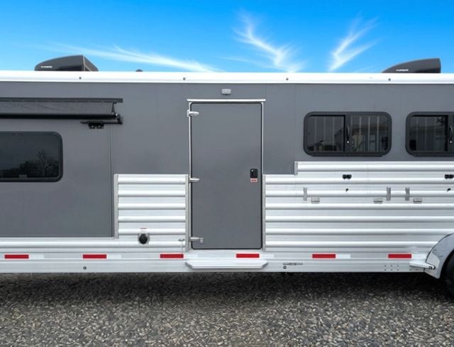 2026 Shadow 8 Pen Low Pro w/ 9' Living Quarters  - 22954111 - 5