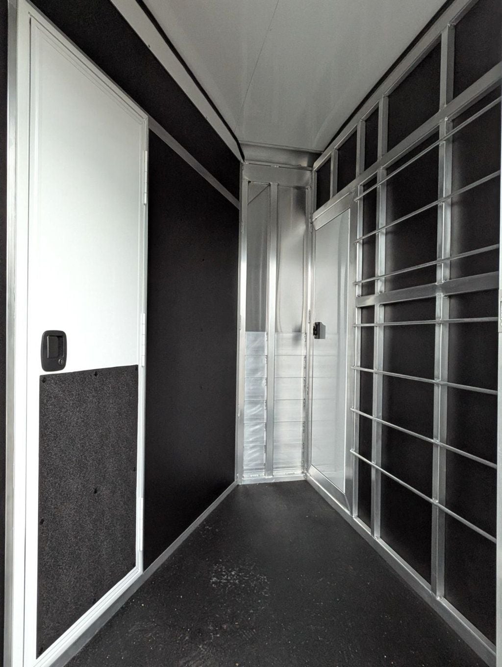 2026 Shadow 8 Pen Low Pro w/ 9' Living Quarters  - 22954111 - 6