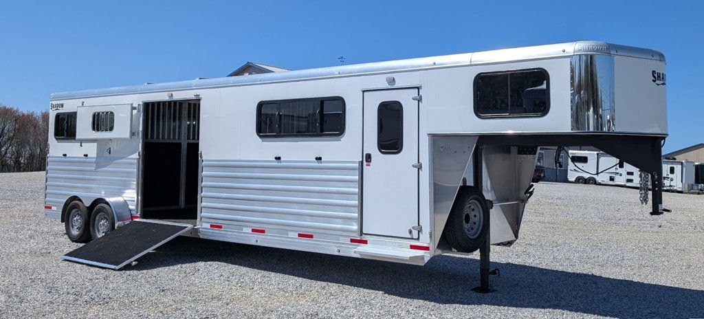 2026 Shdaow 4 Horse Head to Head with Box Stall and Side Ramp  - 23009238 - 1