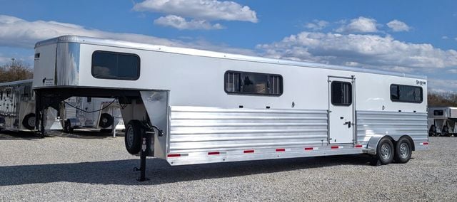 2026 Shdaow 4 Horse Head to Head with Box Stall and Side Ramp  - 23009238 - 3