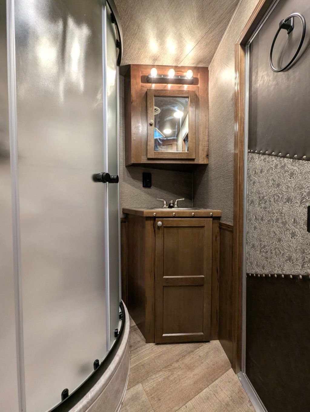 2026 SMC 3 Horse Slant 13' Living Quarters w/ Slide Patriot  - 22939875 - 13