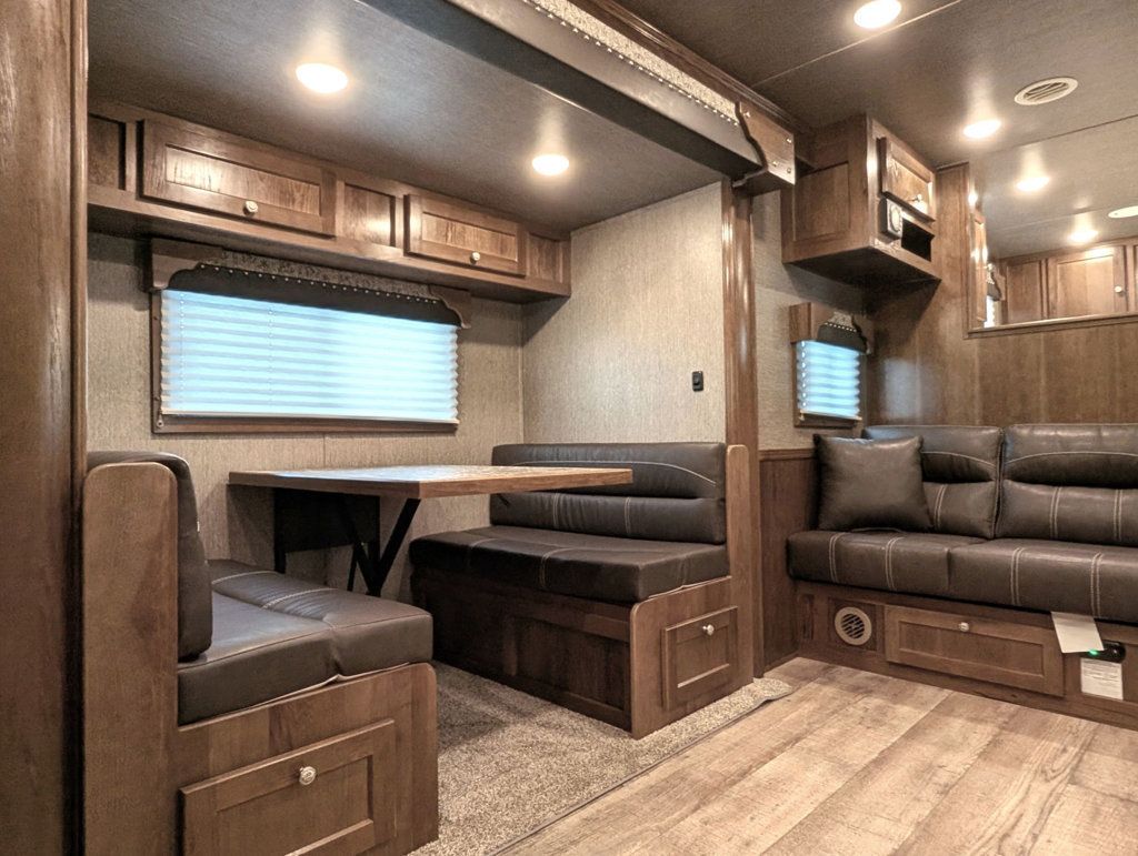 2026 SMC 3 Horse Slant 13' Living Quarters w/ Slide Patriot  - 22939875 - 8