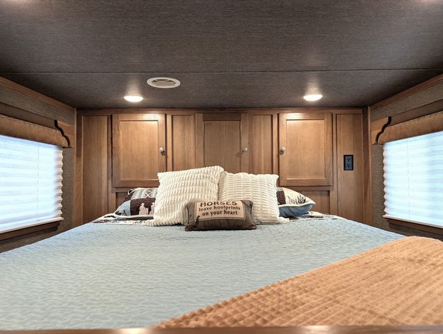 2026 SMC 3 Horse Slant 13' Living Quarters w/ Slide Patriot  - 23033698 - 10