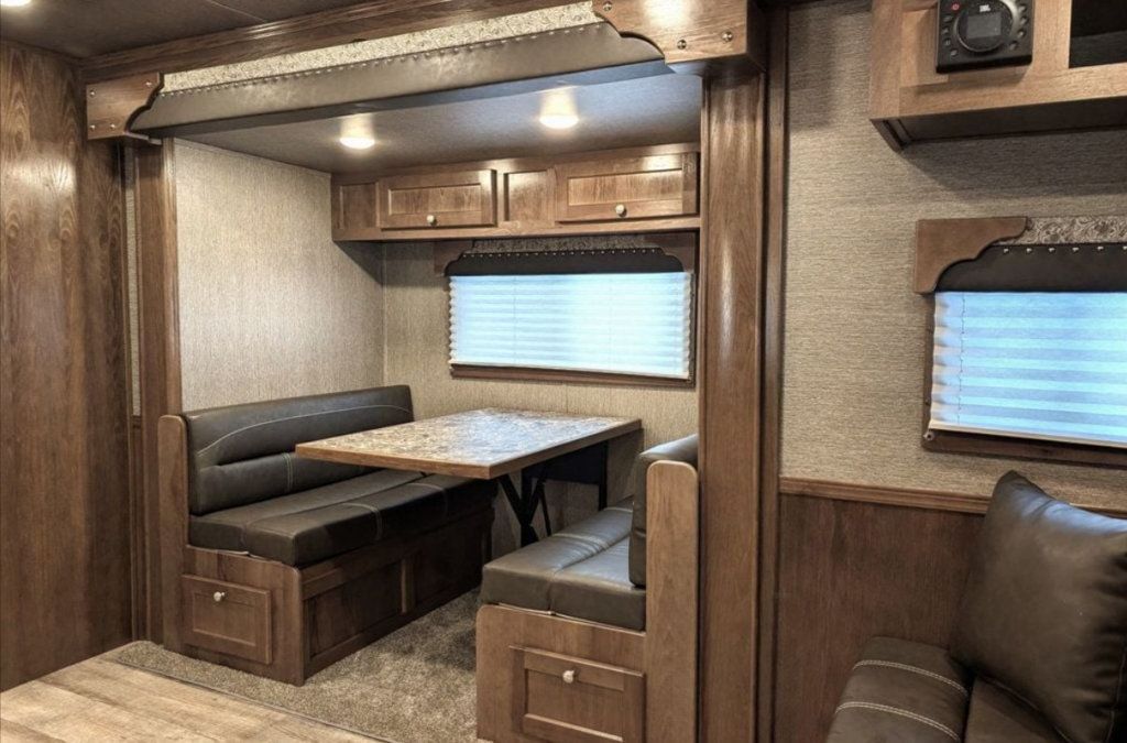 2026 SMC 3 Horse Slant 13' Living Quarters w/ Slide Patriot  - 22998233 - 11