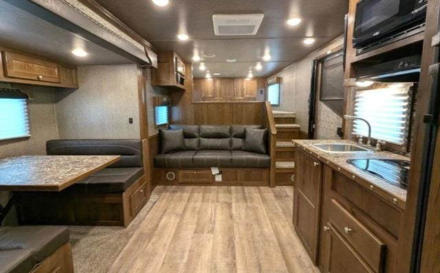 2026 SMC 3 Horse Slant 13' Living Quarters w/ Slide Patriot  - 22998233 - 7