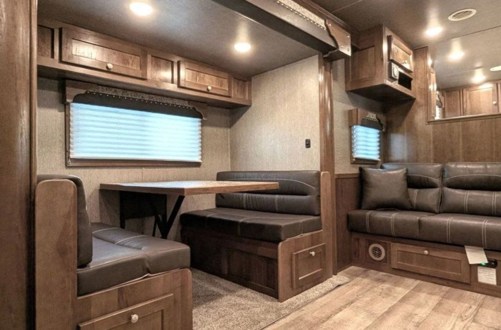 2026 SMC 3 Horse Slant 13' Living Quarters w/ Slide Patriot  - 22998233 - 8