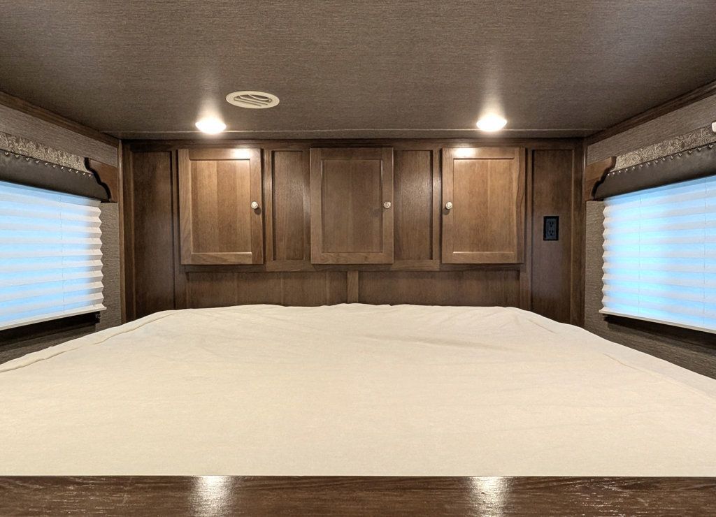 2026 SMC 3 Horse Slant 14' Living Quarters w/ Slide Patriot  - 22954060 - 9