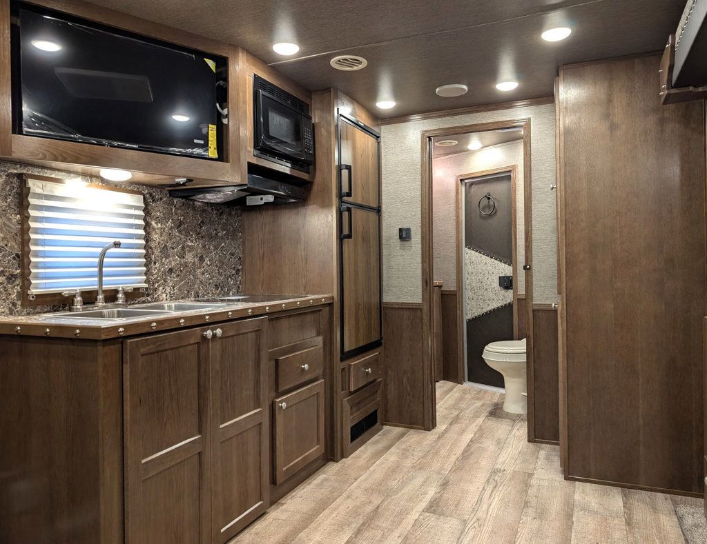 2026 SMC 3 Horse Slant 14' Living Quarters w/ Slide Patriot  - 22954060 - 12