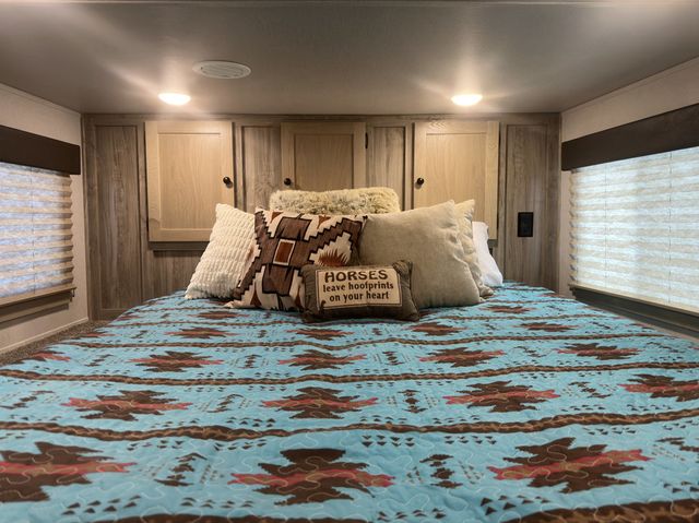 2026 SMC 3 Horse Slant 14' Living Quarters w/ Slide Patriot  - 22984028 - 9