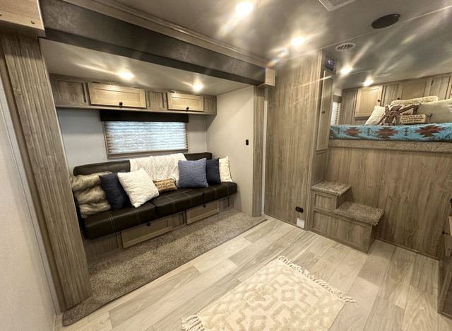 2026 SMC 3 Horse Slant 14' Living Quarters w/ Slide Patriot  - 22984028 - 12