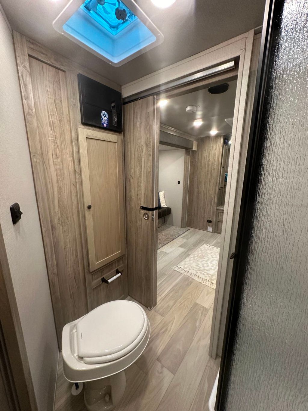 2026 SMC 3 Horse Slant 14' Living Quarters w/ Slide Patriot  - 22984028 - 14