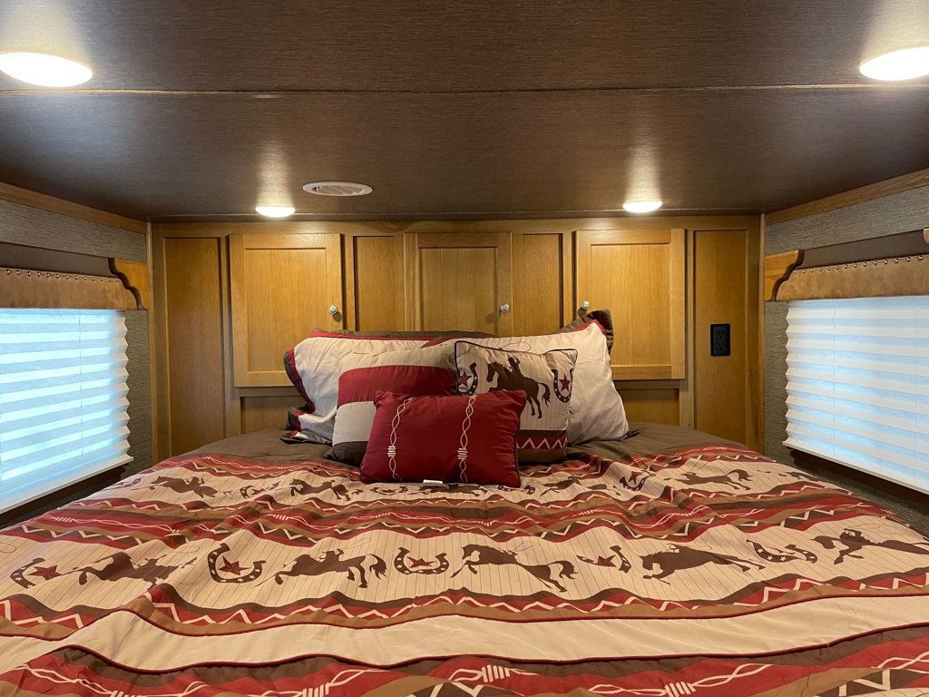 2026 SMC 3 Horse Slant 14' Living Quarters w/ Slide Patriot  - 22955096 - 9