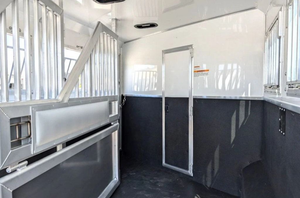 2026 SMC 3 Horse Slant 14' Living Quarters w/ Slide Patriot  - 22955096 - 6