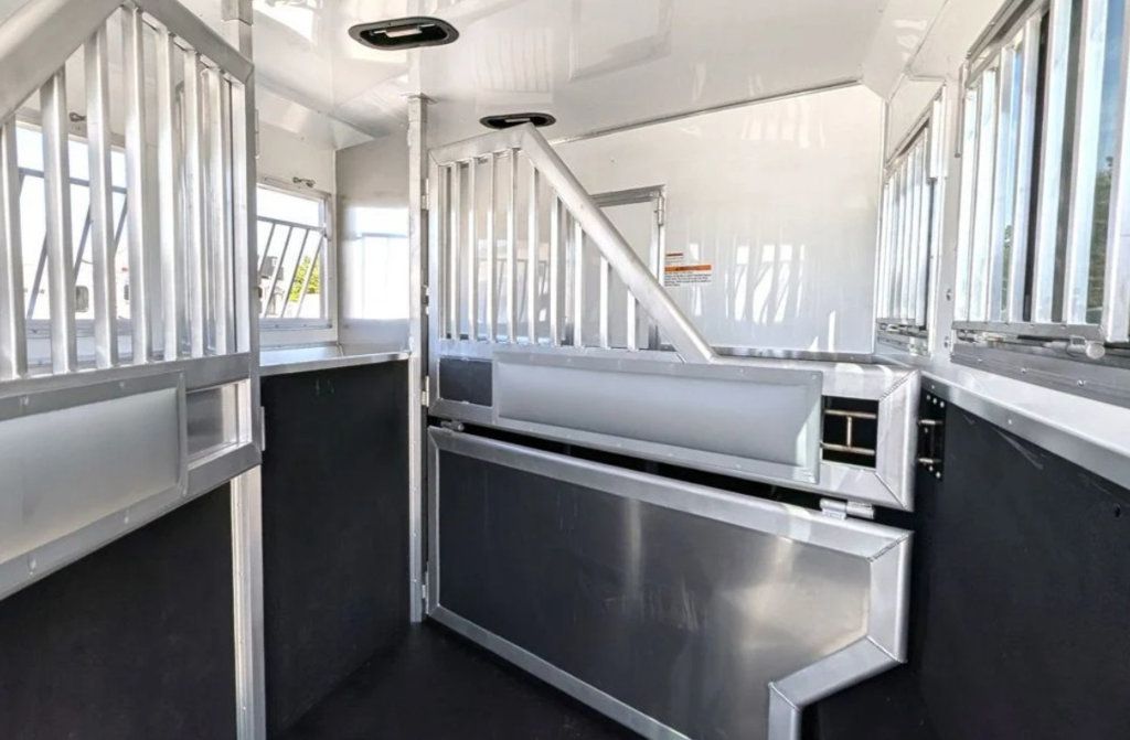 2026 SMC 3 Horse Slant 14' Living Quarters w/ Slide Patriot  - 22986912 - 5