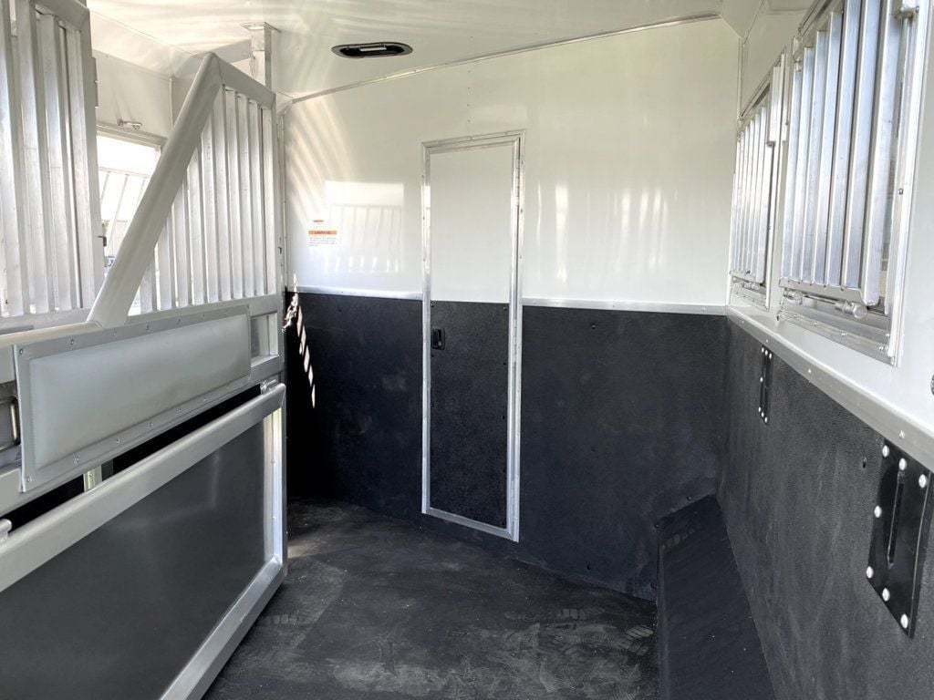 2026 SMC 3 Horse Slant 9' Living Quarters w/ Dinette  - 22992464 - 6