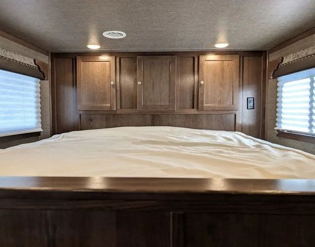 2026 SMC 3 Horse Slant 9' Living Quarters w/ Dinette  - 22992464 - 8