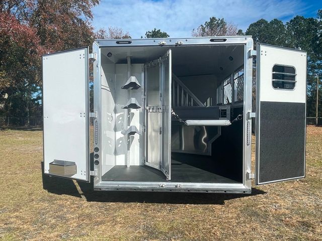 2026 SMC 3 Horse Slant with 9' Living Quarters Patriot  - 22945953 - 6