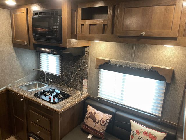 2026 SMC 3 Horse Slant with 9' Living Quarters Patriot  - 22945953 - 20