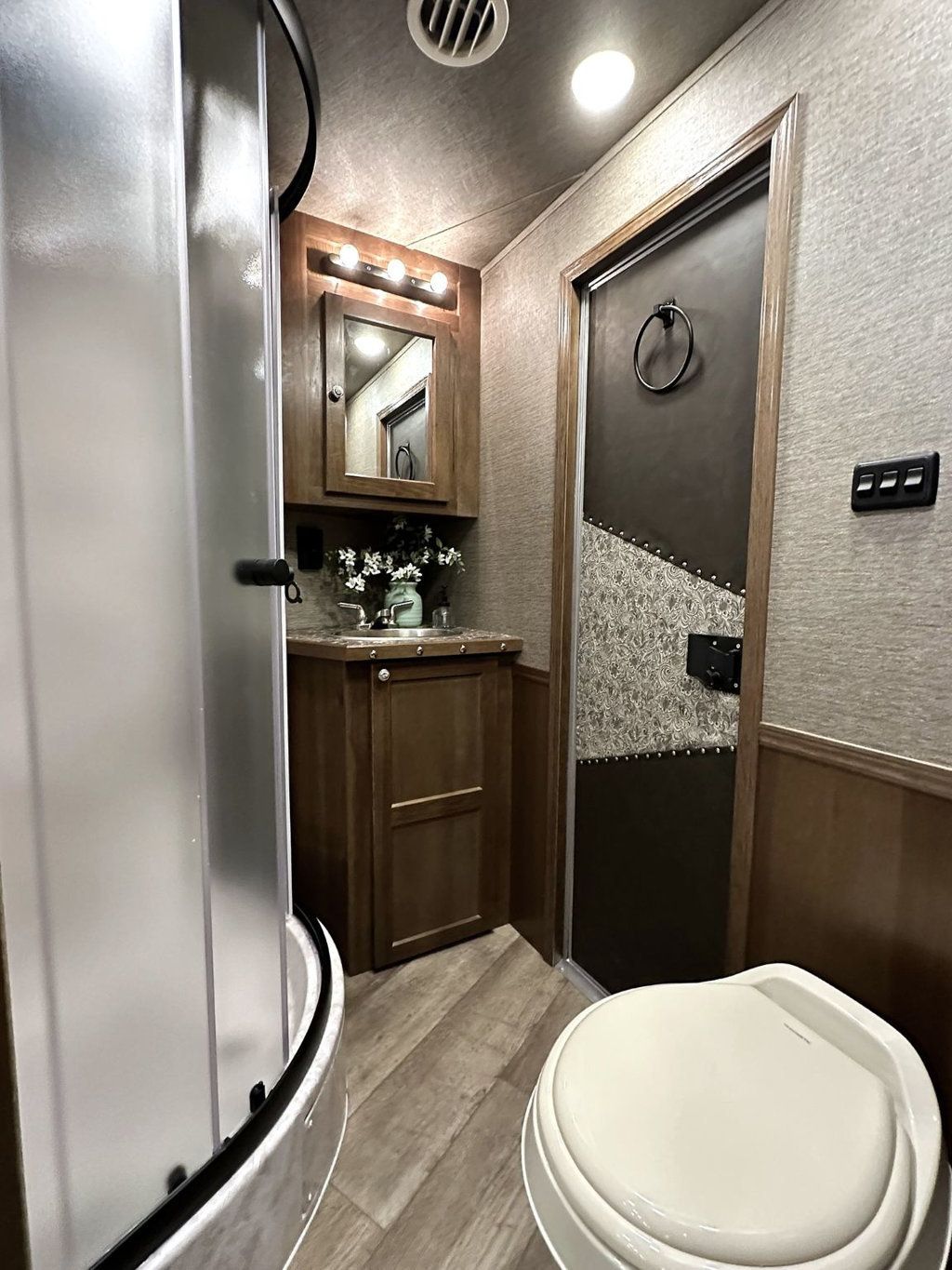 2026 SMC 4 Horse Slant 14' Living Quarters w/ Slide Patriot  - 23010811 - 13