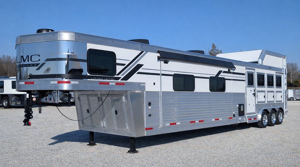 2026 SMC 4 Horse w/ 18' Living Quarters Super Slide  - 22988662 - 0
