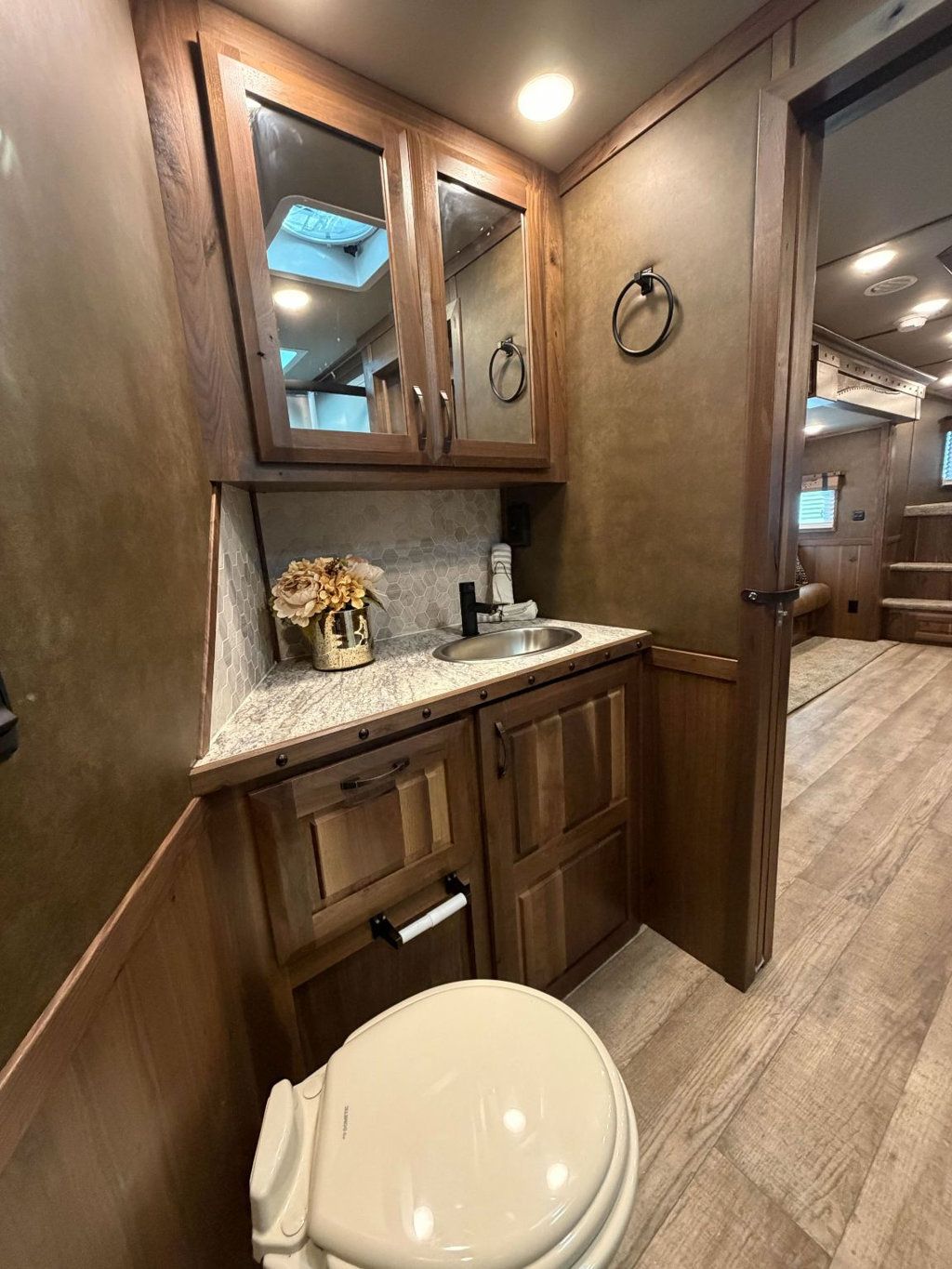 2026 SMC 4 Horse w/ 18' Living Quarters Super Slide  - 22988662 - 16