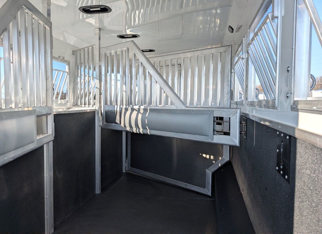 2026 SMC 4 Horse w/ 18' Living Quarters Super Slide  - 22988662 - 6