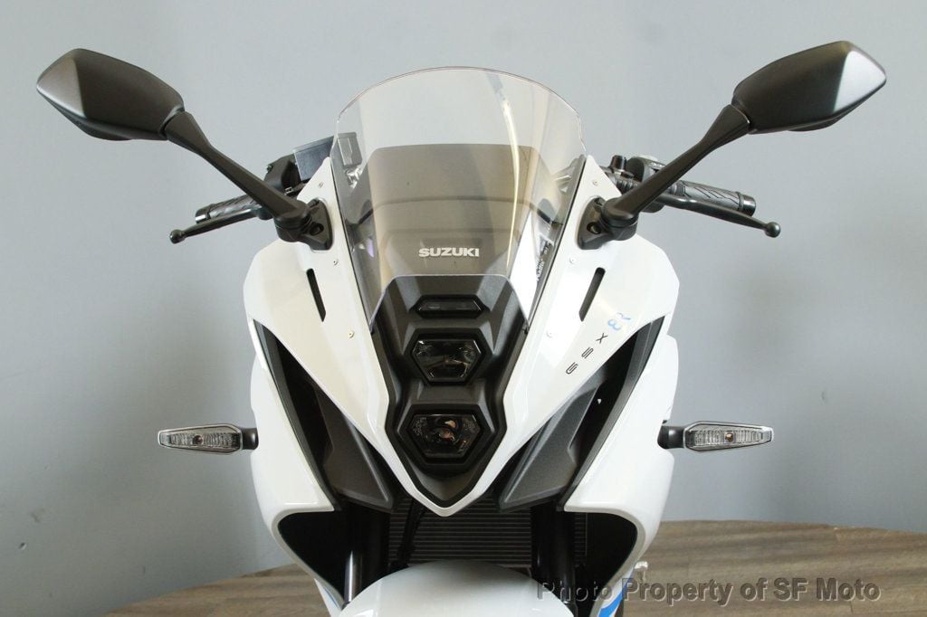 2026 Suzuki GSX-8R PRICE REDUCED! - 22962631 - 4