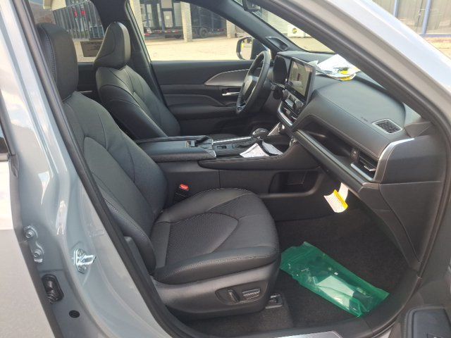 2026 Toyota Grand Highlander Hybrid Nightshade - 23093782 - 30