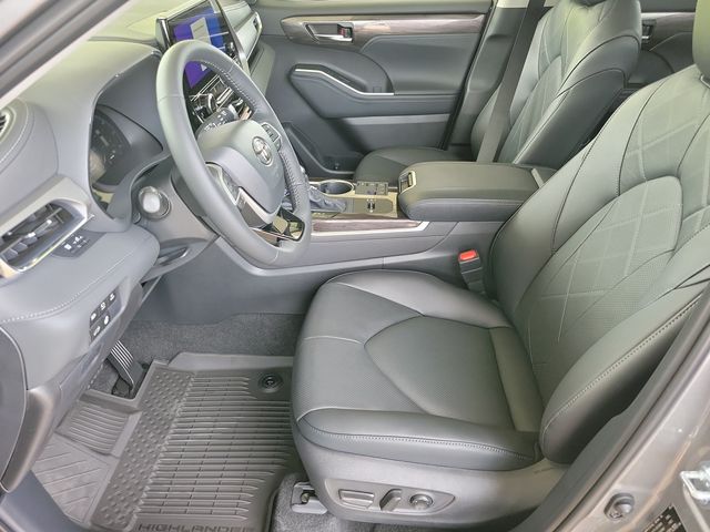2026 Toyota Highlander Hybrid Platinum AWD - 23045656 - 3