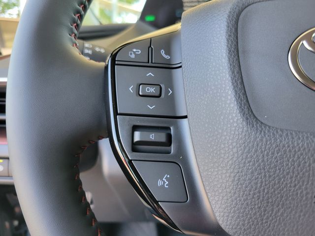 2026 Toyota Prius Plug-In Hybrid SE - 23035913 - 7