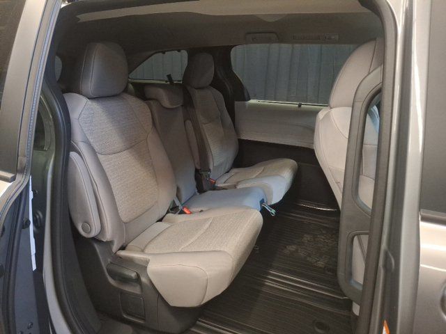2026 Toyota Sienna LE - 23077029 - 24