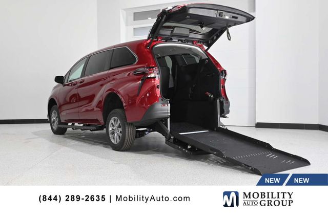 2026 Toyota Sienna LE FWD 8-Passenger - 22993298 - 0