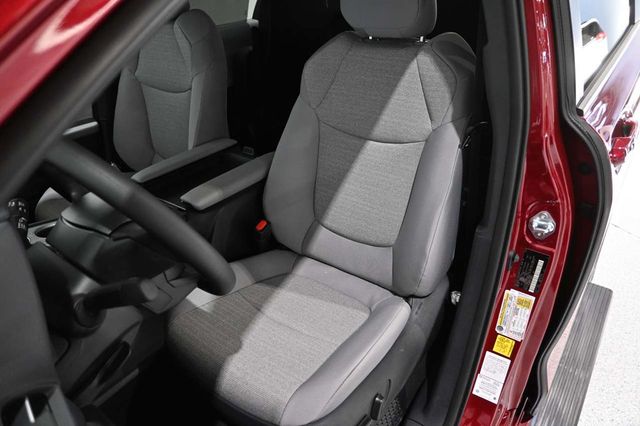 2026 Toyota Sienna LE FWD 8-Passenger - 22993298 - 13