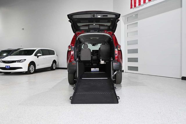 2026 Toyota Sienna LE FWD 8-Passenger - 22993298 - 18