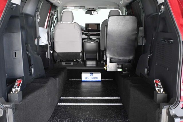 2026 Toyota Sienna LE FWD 8-Passenger - 22993298 - 21