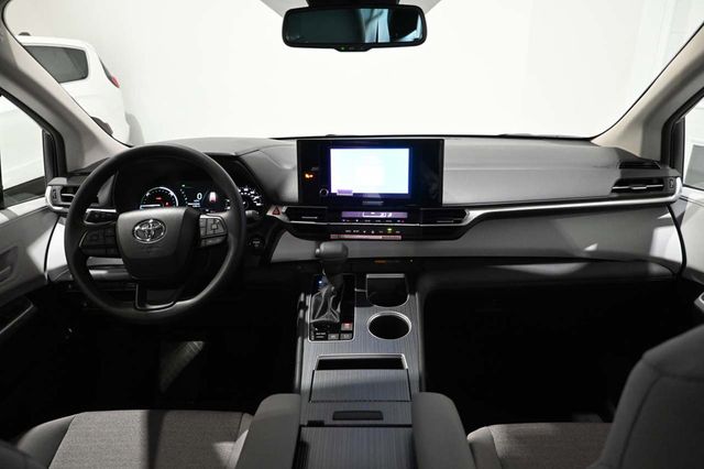 2026 Toyota Sienna LE FWD 8-Passenger - 22993298 - 23