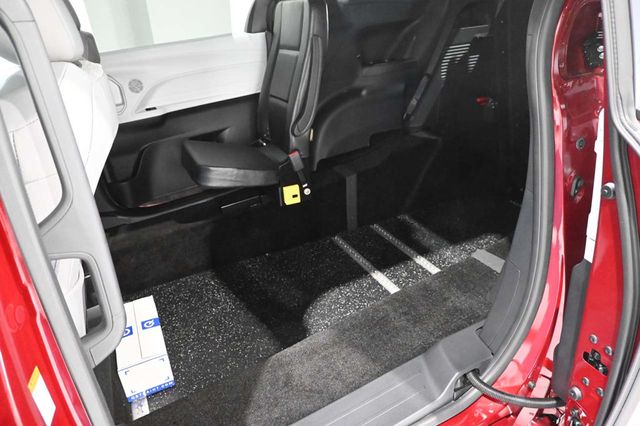 2026 Toyota Sienna LE FWD 8-Passenger - 22993298 - 26