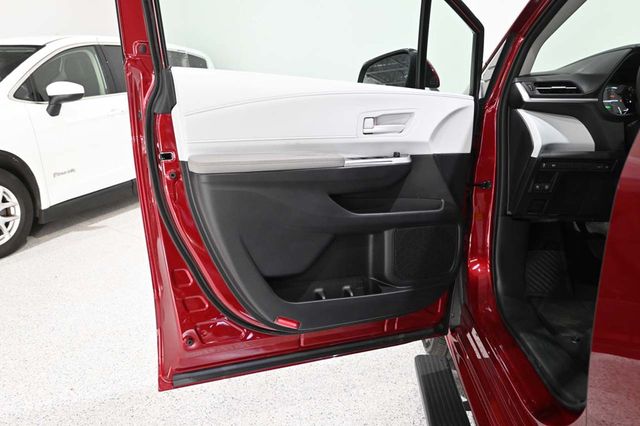 2026 Toyota Sienna LE FWD 8-Passenger - 22993298 - 28