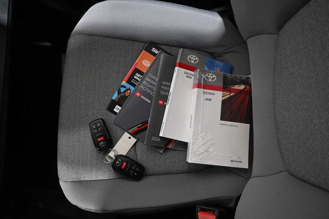 2026 Toyota Sienna LE FWD 8-Passenger - 22993298 - 37
