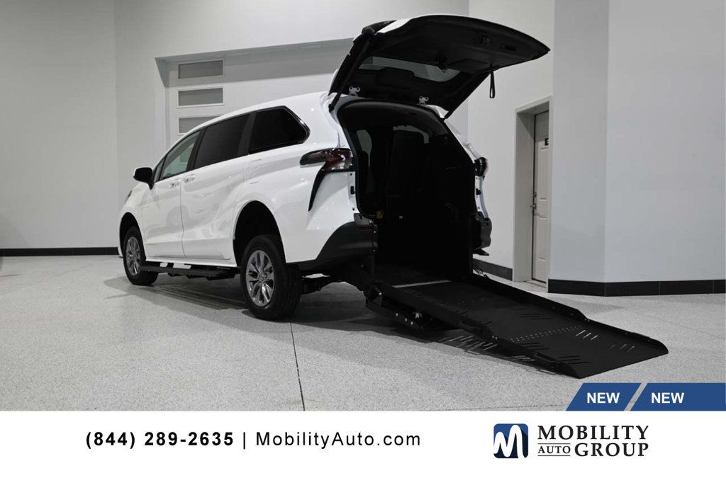 2026 Toyota Sienna LE FWD 8-Passenger - 22993883 | Video 1