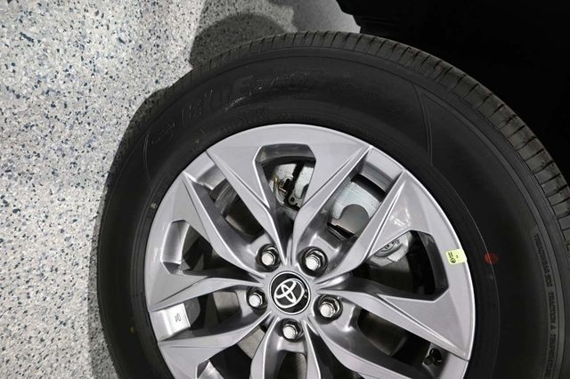 2026 Toyota Sienna LE FWD 8-Passenger - 22993883 - 11