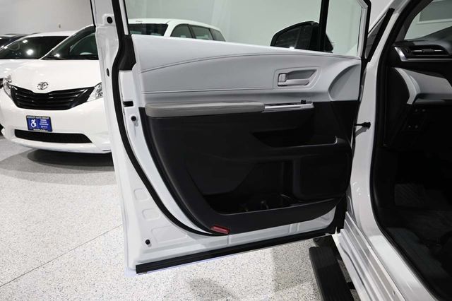 2026 Toyota Sienna LE FWD 8-Passenger - 22993883 - 24