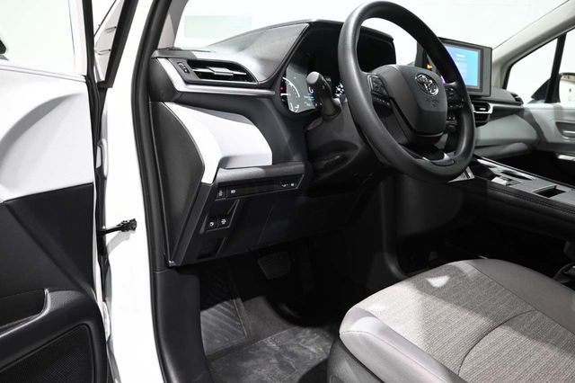 2026 Toyota Sienna LE FWD 8-Passenger - 22993883 - 25